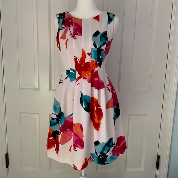 Vince Camuto Dresses & Skirts - Vince Camuto  sleeveless A Line dress